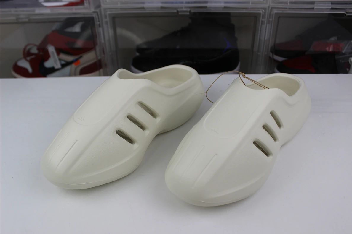 Adidas IIINFINITY Slides Pure White UrbanStyle 3024