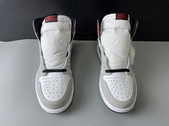 Affordable 1041 Jordan1 Retro Light Smoke Grey 555088- 498