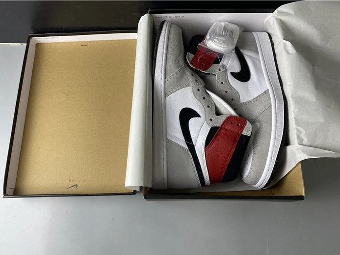 Affordable 1041 Jordan1 Retro Light Smoke Grey 555088- 498