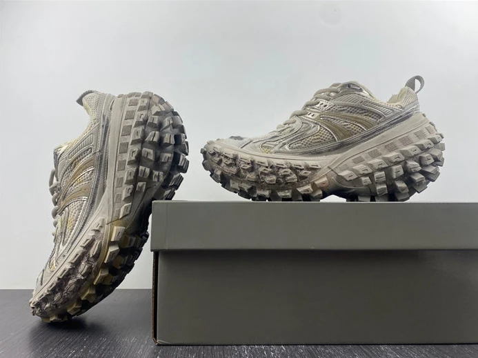 Affordable Balenciaga Defender Beige 685611 W2RAF 9700 3335