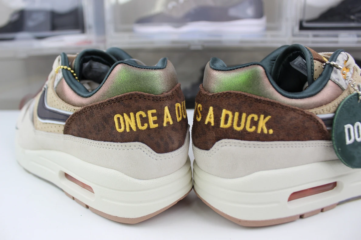 Affordable Nike Air Max 1 '87 Luxe University of Oregon PE 2024 A Leather 1721