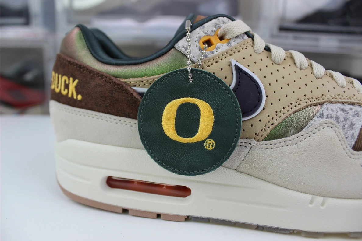 Affordable Nike Air Max 1 '87 Luxe University of Oregon PE 2024 A Leather 1721