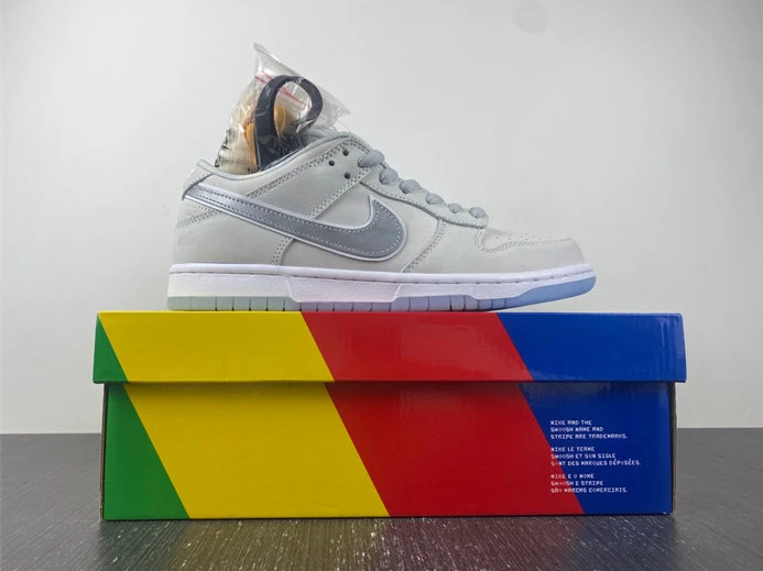 Affordable Nike SB Dunk Low White Lobster FD8776-100 1831