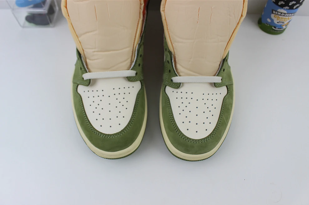 Air Jordan 1 High OG Celadon Fashionable 394