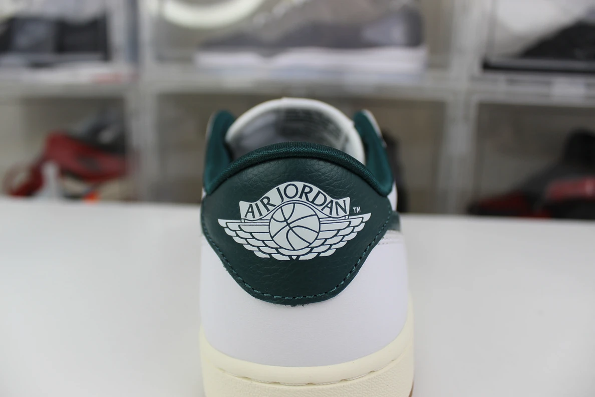 Air Jordan 1 Low OG WMNS “Oxidized Green” Popular 573