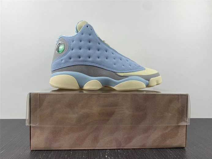 Air Jordan 13 SOLEFLY*AIJ DX5763-100 Trendy 1147