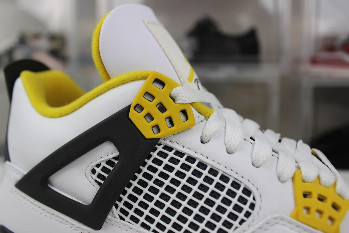 Air Jordan 4 “Vivid Sulfur” BestValue 803