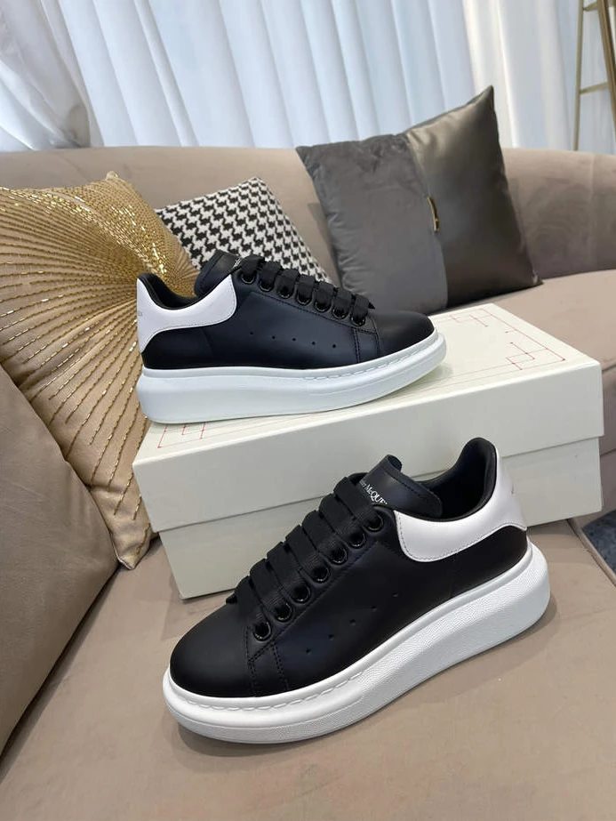 Alexander McQueen Oversized WellDesigned 1334