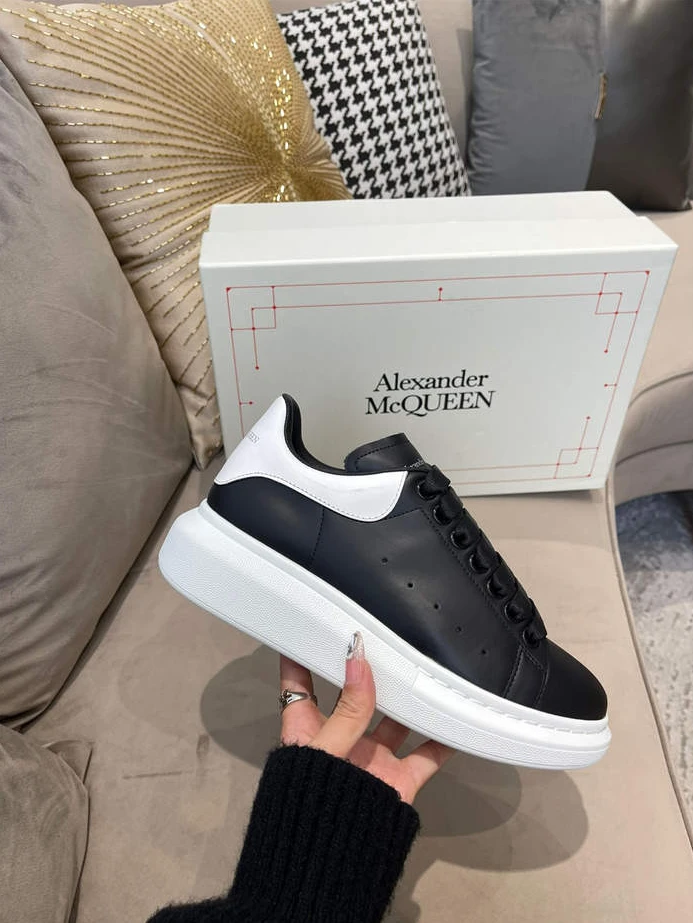 Alexander McQueen Oversized WellDesigned 1334