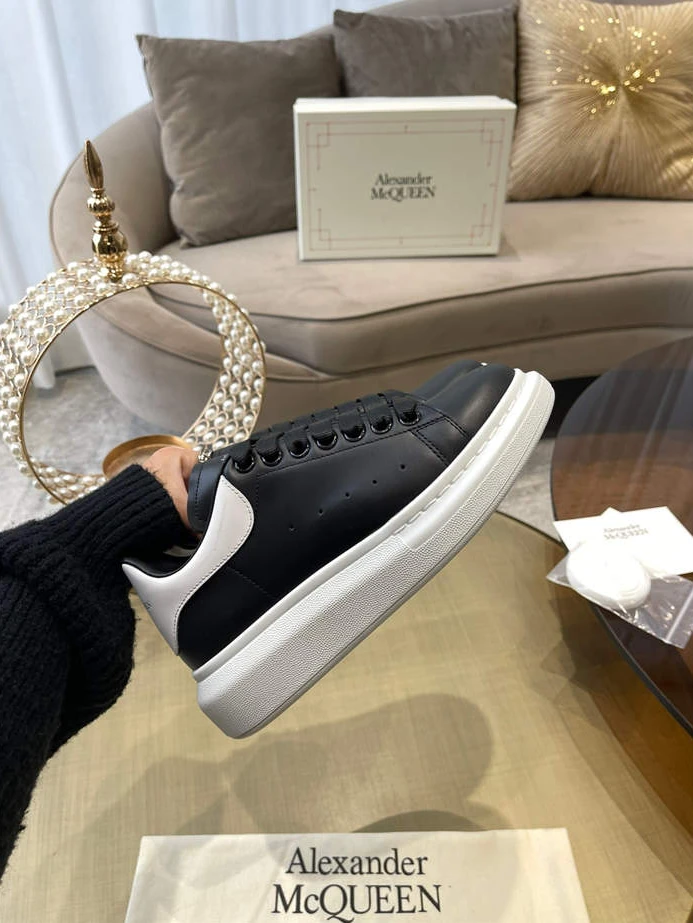 Alexander McQueen Oversized WellDesigned 1334