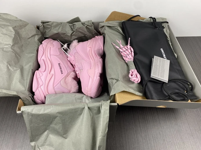 AllSeason 1339 BLCG Triple S Fake Fur Pink  668562 W3CQ5 3361