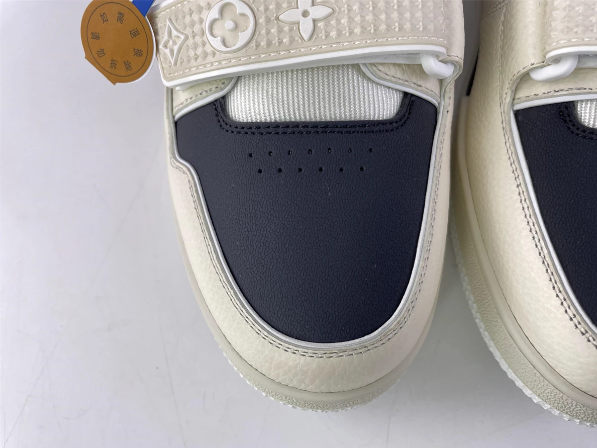 AllSeason 4790 Louis Vuitton Cream white Black Trainer Sneaker Virgil abloh 154