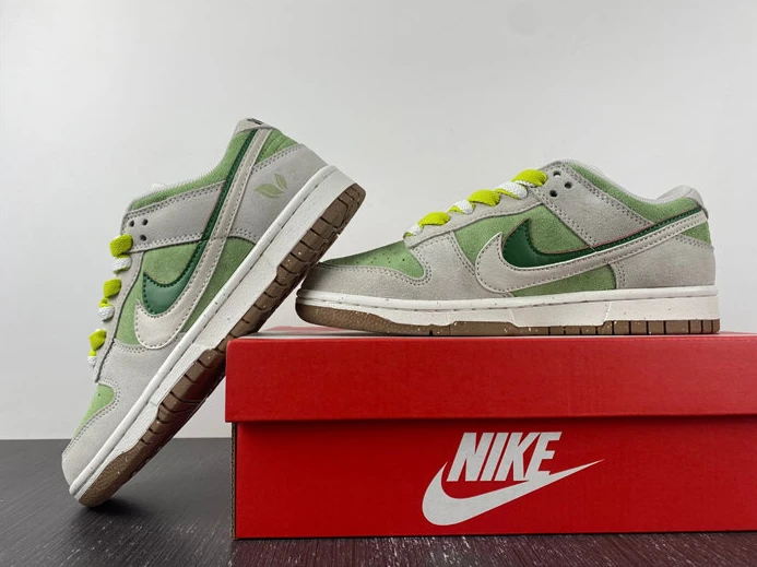 AllSeason Nike Dunk Low SE 85 Double Swoosh DO9457-100X 1826