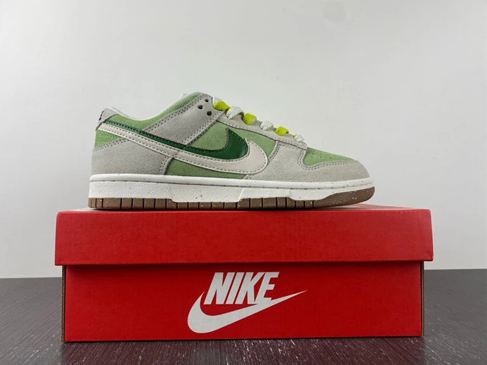 AllSeason Nike Dunk Low SE 85 Double Swoosh DO9457-100X 1826