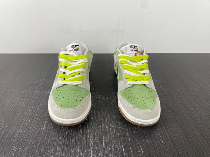 AllSeason Nike Dunk Low SE 85 Double Swoosh DO9457-100X 1826