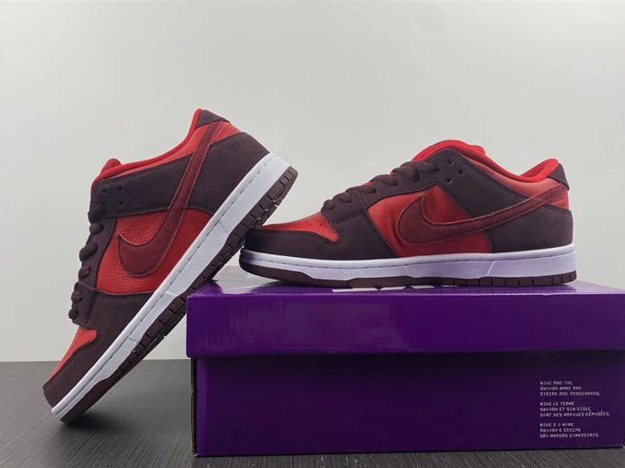 AllSeason Nike SB Dunk Low Cherry DM0807-600 1919