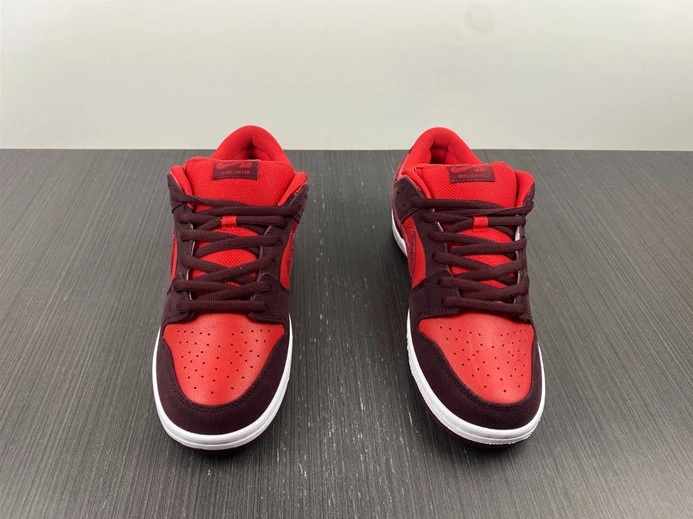 AllSeason Nike SB Dunk Low Cherry DM0807-600 1919
