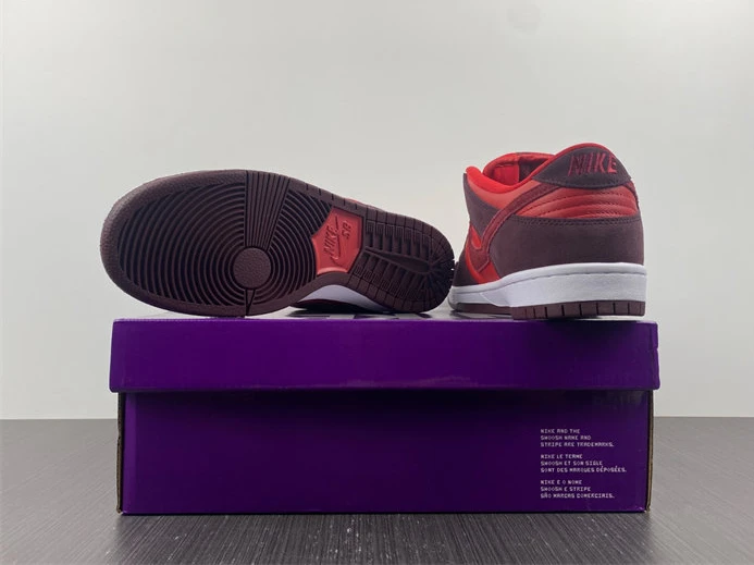 AllSeason Nike SB Dunk Low Cherry DM0807-600 1919