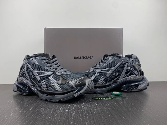 BALENCIAGA -Runner 677403 W3RBR 1515 EasyMatch 3312