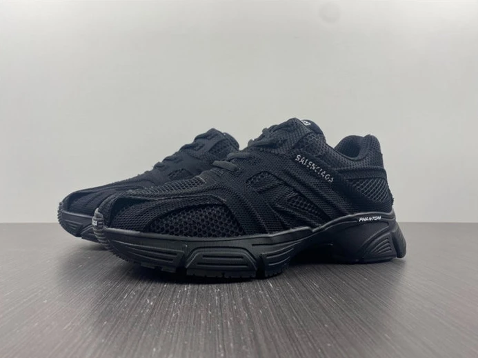 BLCG Phantom Black  678869 W2E92 1000 Comfortable 3462