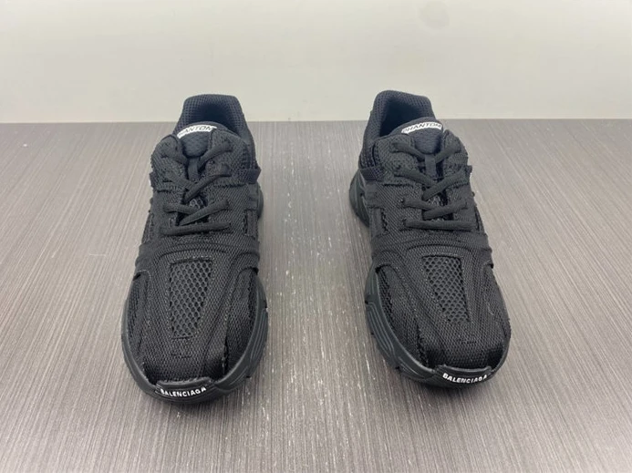BLCG Phantom Black  678869 W2E92 1000 Comfortable 3462