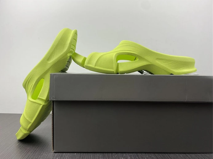 BLCG SLIPPERS GoAnywhere 3058
