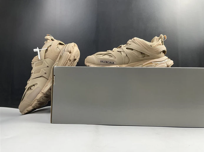 BLCG TRACK SNEAKER 542023 W1GB1 2156 AllSeason 3491
