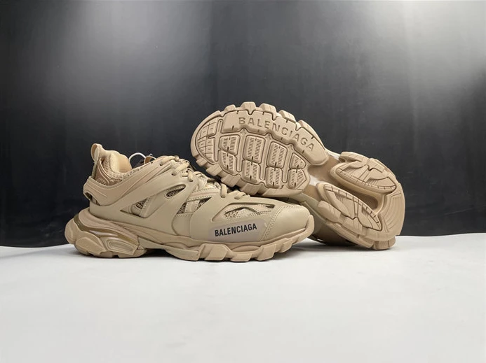 BLCG TRACK SNEAKER 542023 W1GB1 2156 AllSeason 3491