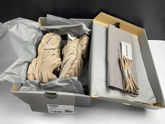 BLCG TRACK SNEAKER 542023 W1GB1 2156 AllSeason 3491