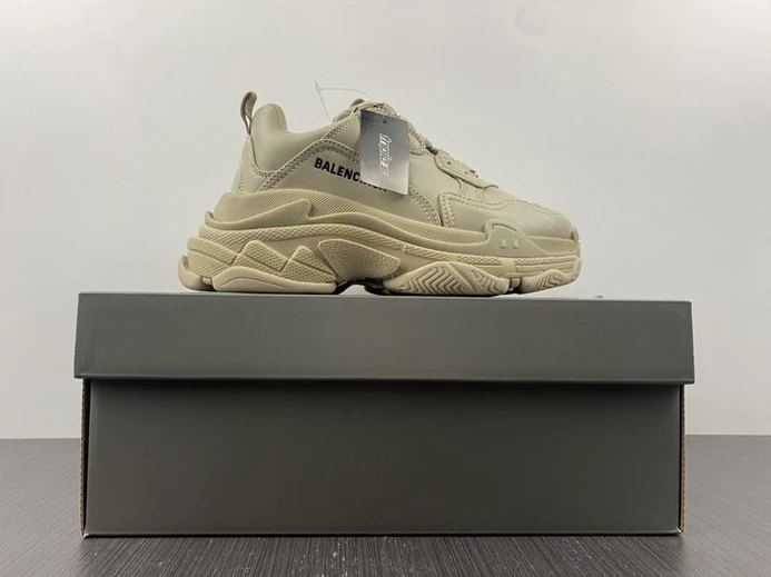 BLCG TRIPLE S SNEAKER 536737 W2FW1 4561 WellDesigned 3377