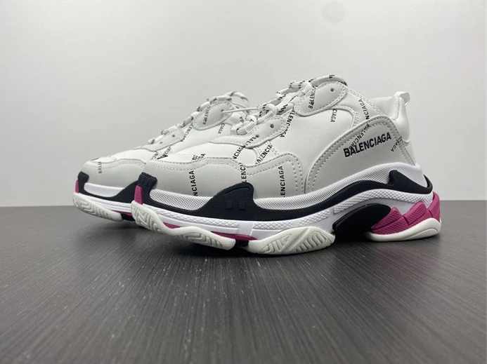 BLCG TRIPLE SNEAKER 524039 W2FA4 9155 NewStyle 3369
