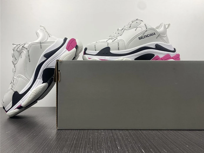 BLCG TRIPLE SNEAKER 524039 W2FA4 9155 NewStyle 3369
