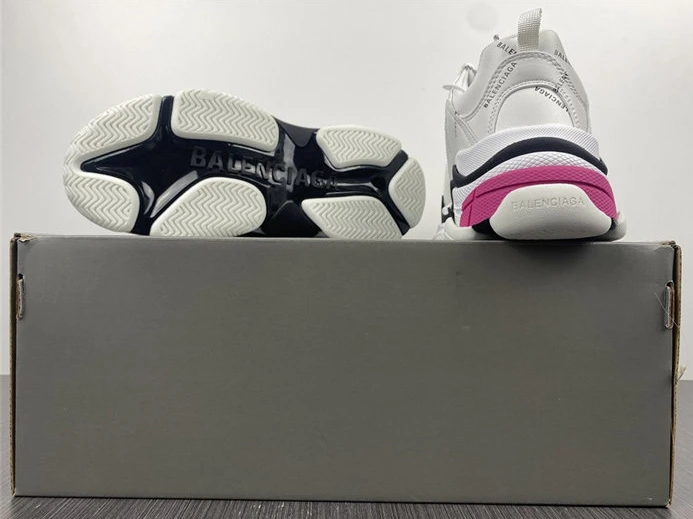 BLCG TRIPLE SNEAKER 524039 W2FA4 9155 NewStyle 3369