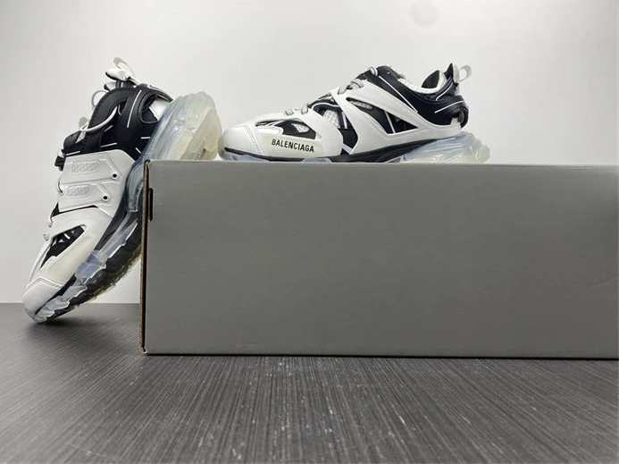 BLCG Track Clear Sole White Black  647741 W3BZ2 9010 UrbanStyle 3448
