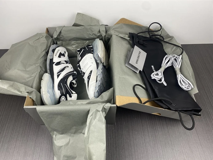 BLCG Track Clear Sole White Black  647741 W3BZ2 9010 UrbanStyle 3448