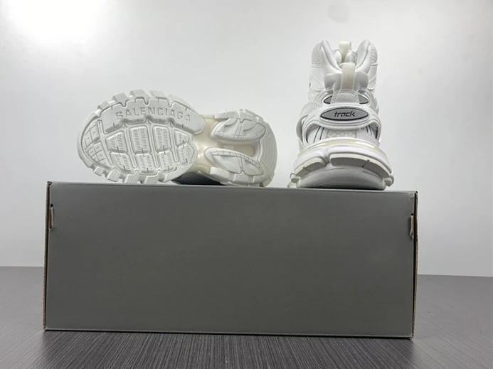 BLCG Track Hike White White Black 654867 W3CP3 9000 SmartChoice 3442