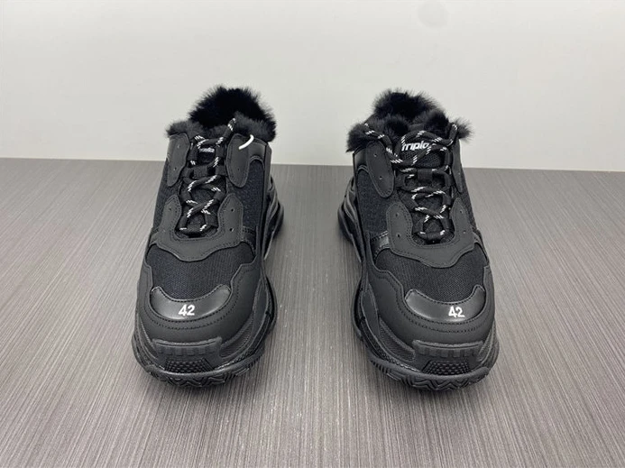 BLCG Triple S Fake Fur Black 668563 W3CQ5 1000 NewStyle 3364