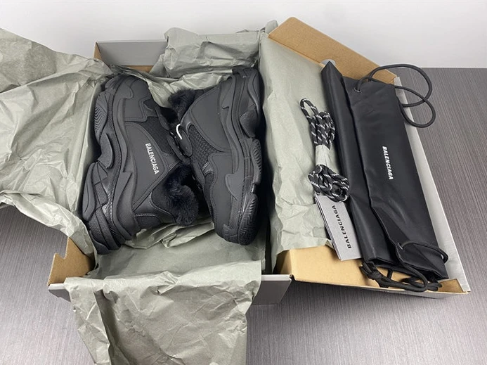 BLCG Triple S Fake Fur Black 668563 W3CQ5 1000 NewStyle 3364