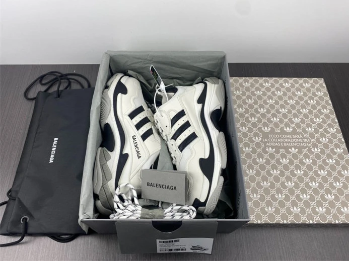 BLCG x adidas Triple S White Black 710021 W2ZB1 9112 AllSeason 3375
