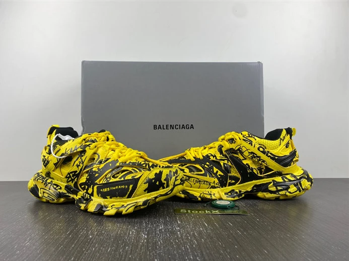 Balenciaga 542023 W3RRA 7810 StreetReady 3311