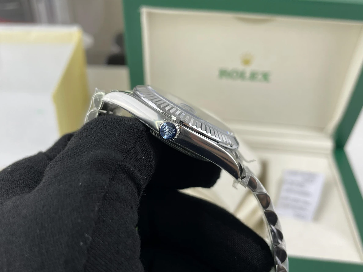 BestValue 6298 Rolex DateJust Black Dial Plate Silver with Diamonds (41mm) 326