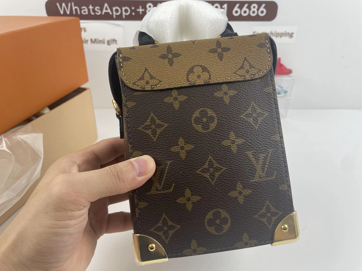 BestValue LV Camera Box (17.6x12.5x6cm) 203