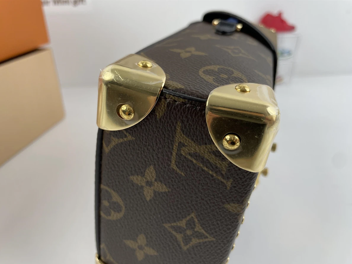 BestValue LV Camera Box (17.6x12.5x6cm) 203