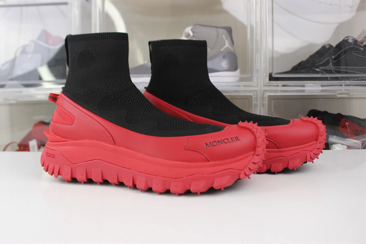 BestValue Moncler Trailgrip Black Red (EURO36-46) 3301