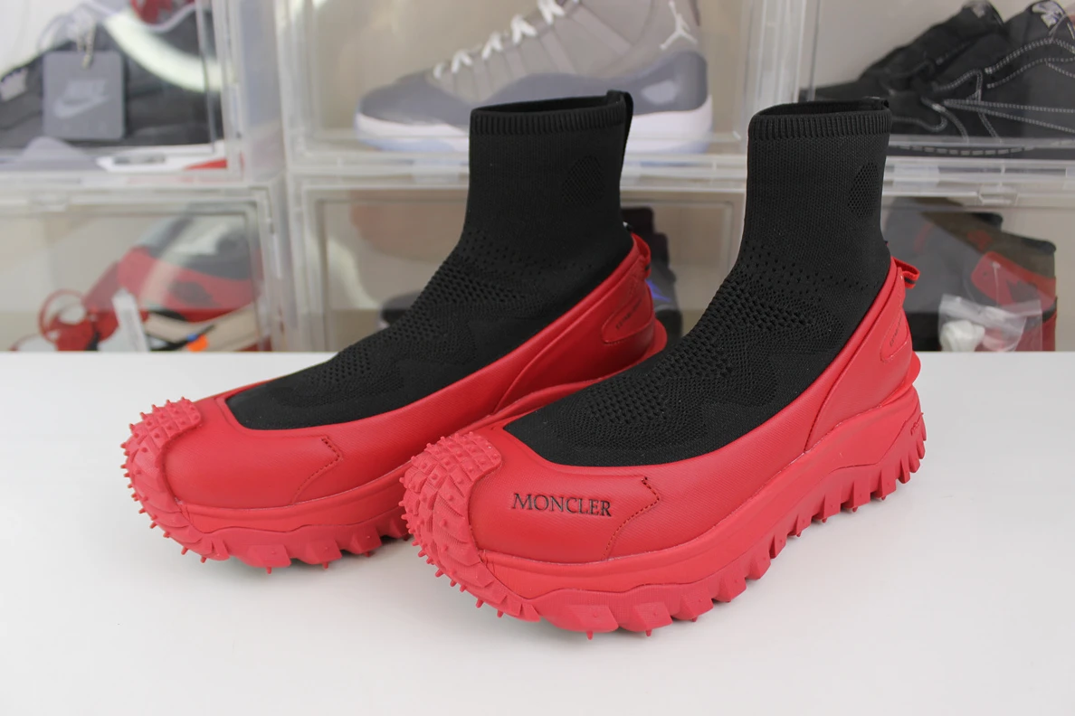 BestValue Moncler Trailgrip Black Red (EURO36-46) 3301