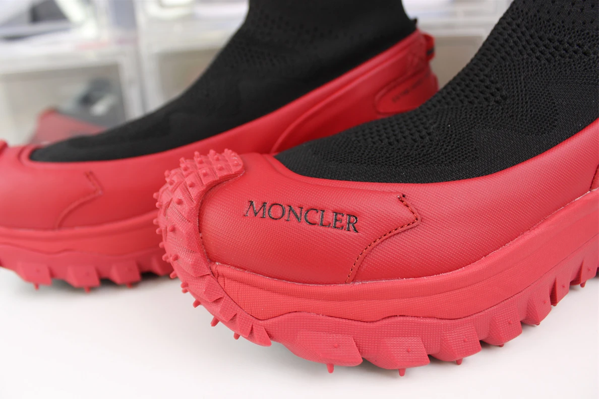 BestValue Moncler Trailgrip Black Red (EURO36-46) 3301