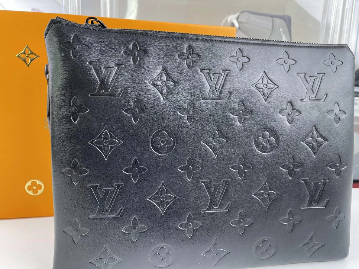 Black LV Coussin bag ( 26x20x12cm ) ModernLook 272