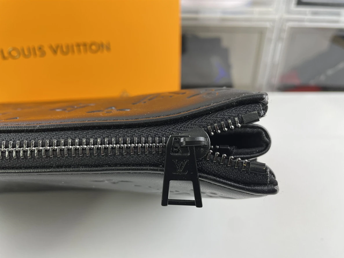 Black LV Coussin bag ( 26x20x12cm ) ModernLook 272