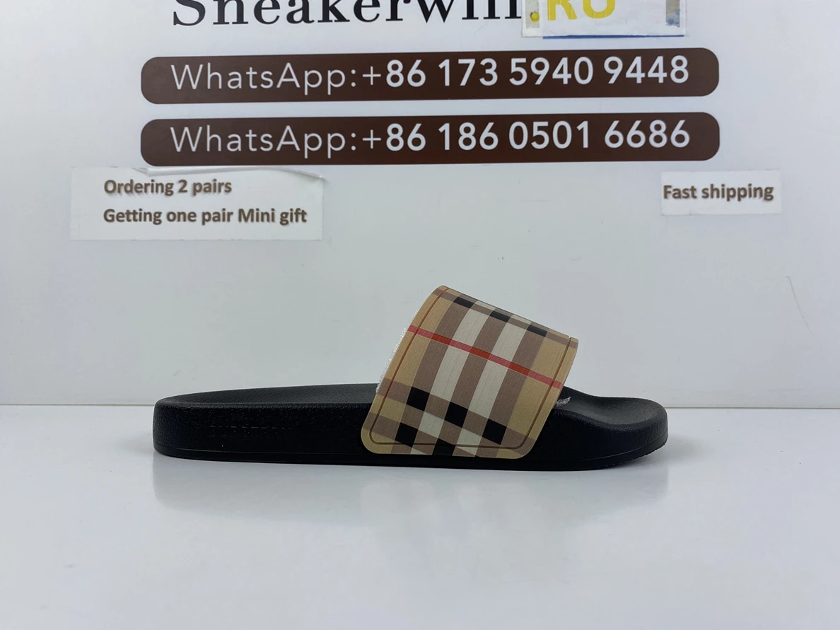 Burberry London England Apricot StreetReady 3572