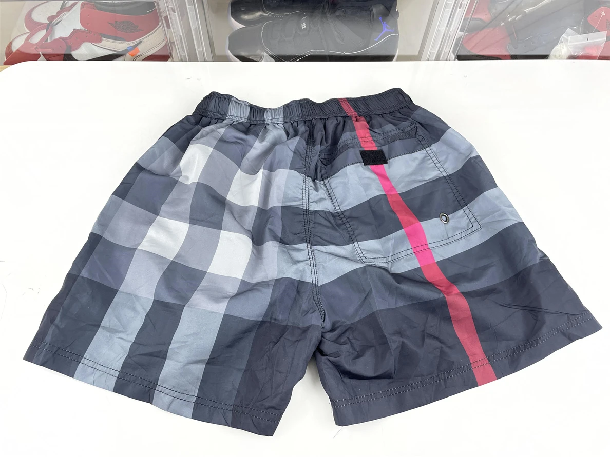 Burberry Mens Short Pants UrbanStyle 44